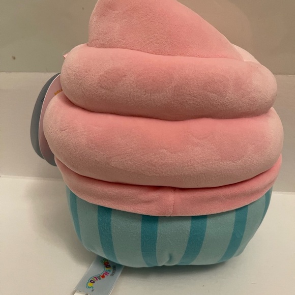 NWT Squishmallows Cupcake Diedre - Picture 3 of 8